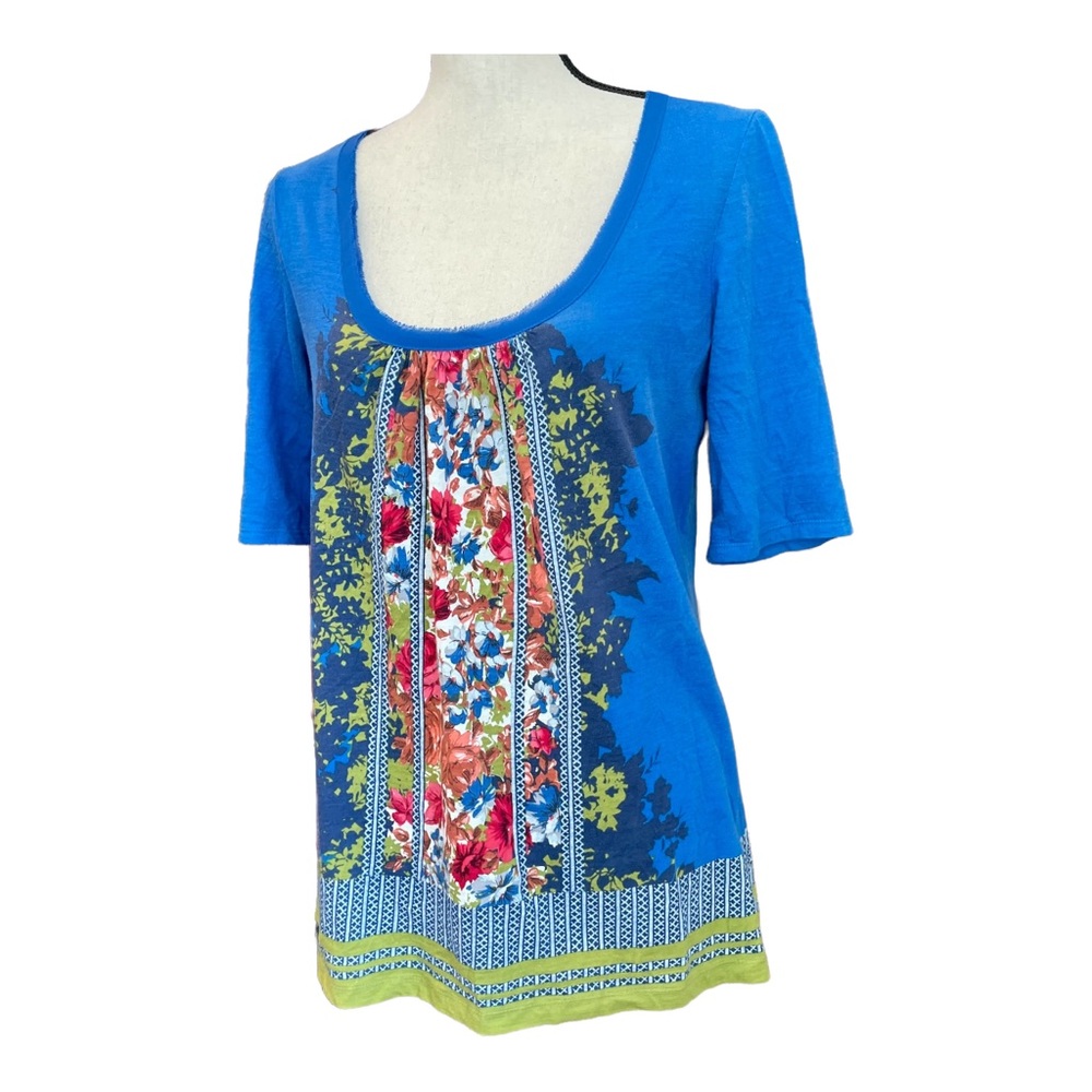 Akemi + Kin floral top in Large